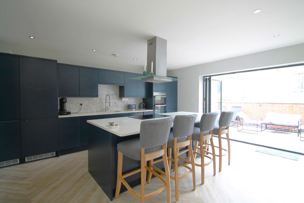Additional image 4 of 5 bed property for saleFaire Road, Glenfield, Leicester, Leicestershire LE3