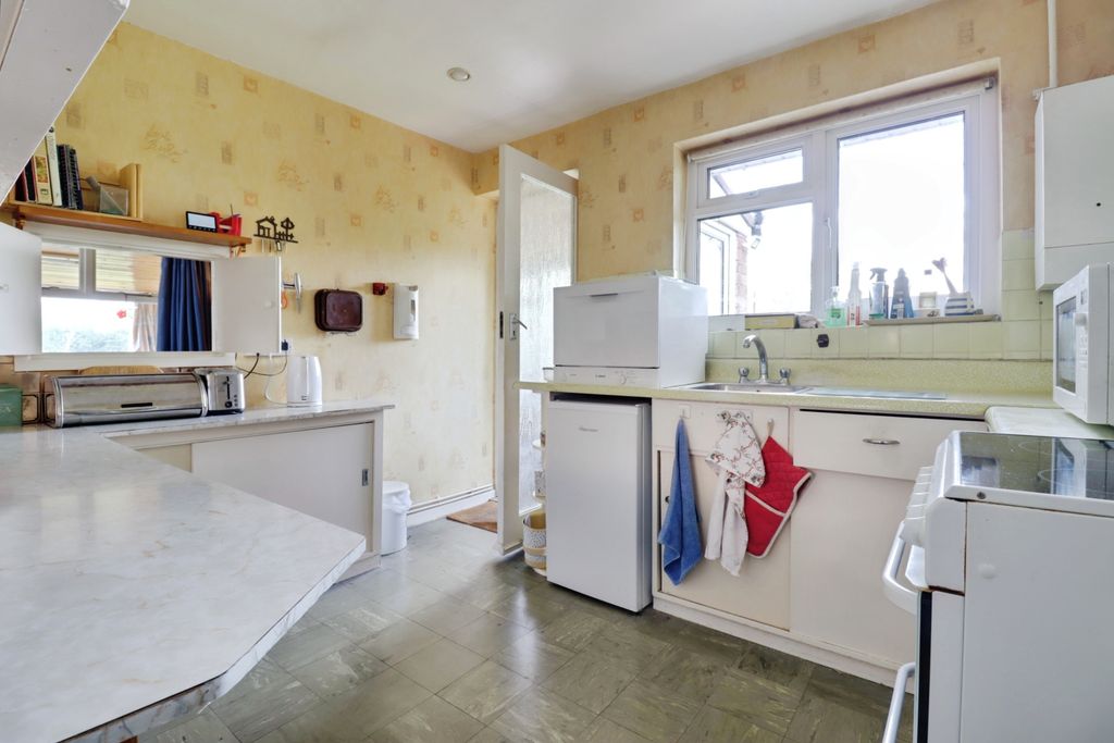 Additional image 3 of 3 bed detached bungalow for saleFordview Close, Leicester LE8