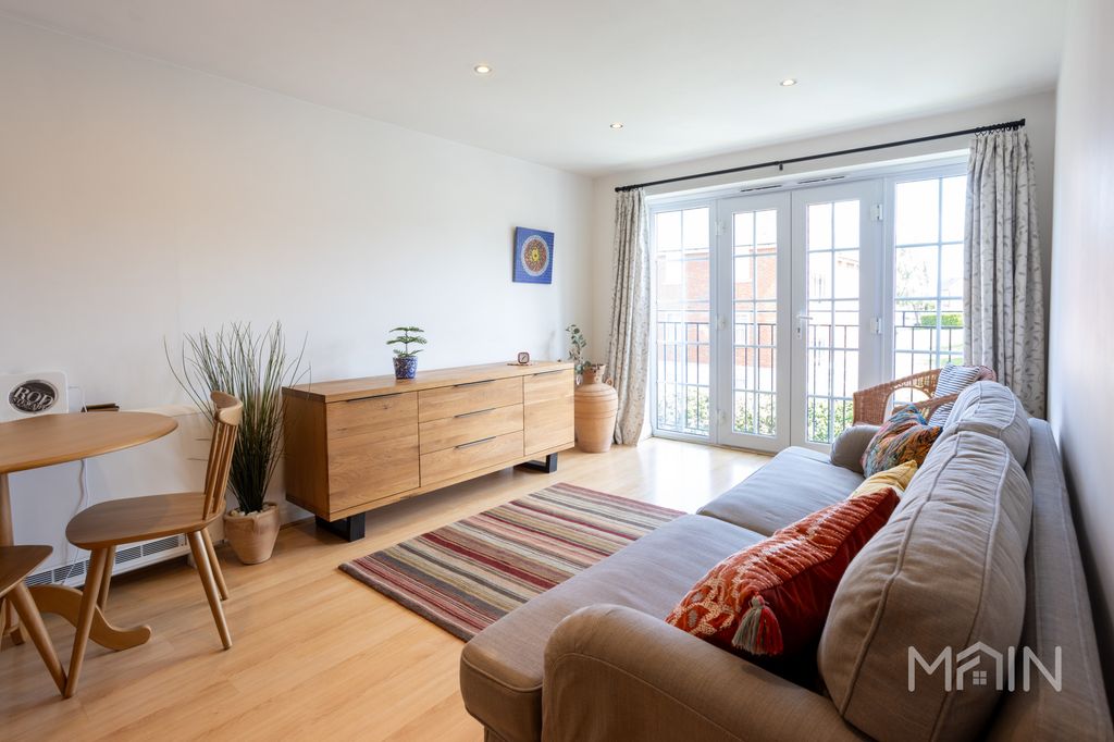 Additional image 3 of 1 bed flat for saleFlat 63 4, Birkby Close, Hamilton, Leicester, Leicestershire LE5