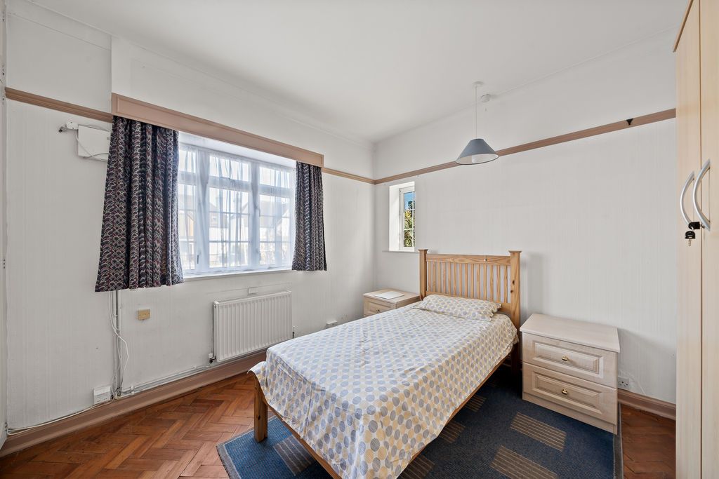 Additional image 14 of 3 bed detached house for saleKingsmead Avenue, Worcester Park KT4
