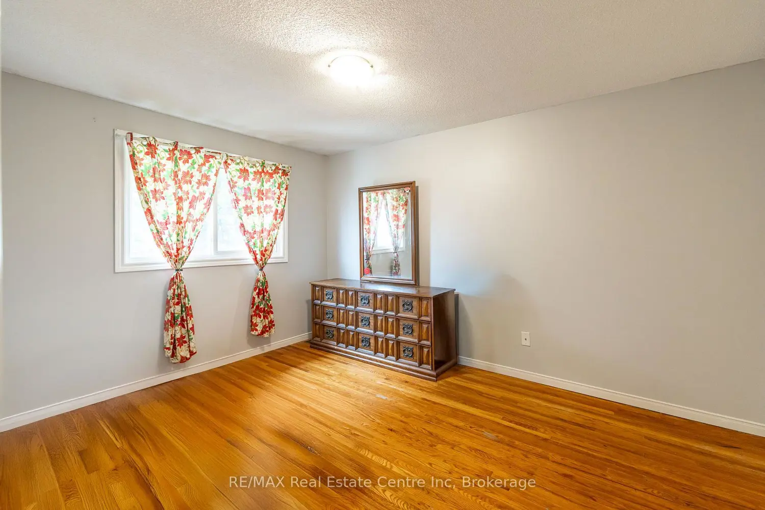 Additional image 11 of 129 Victoria Road 74
