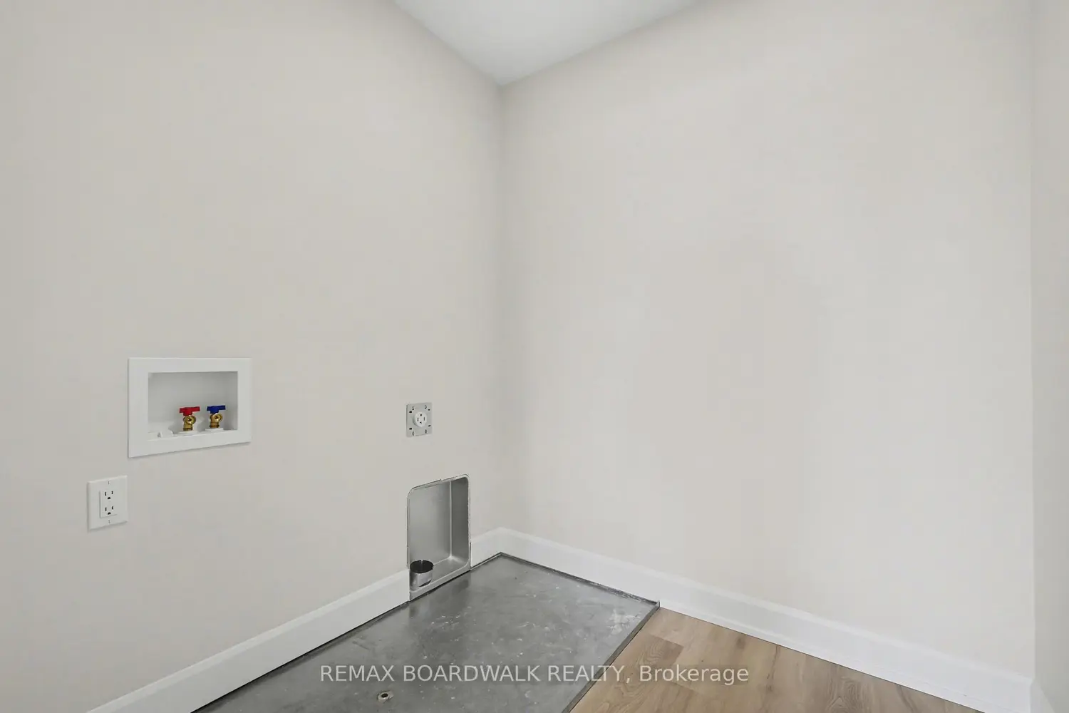 Additional image 8 of 967 Chablis Crescent
