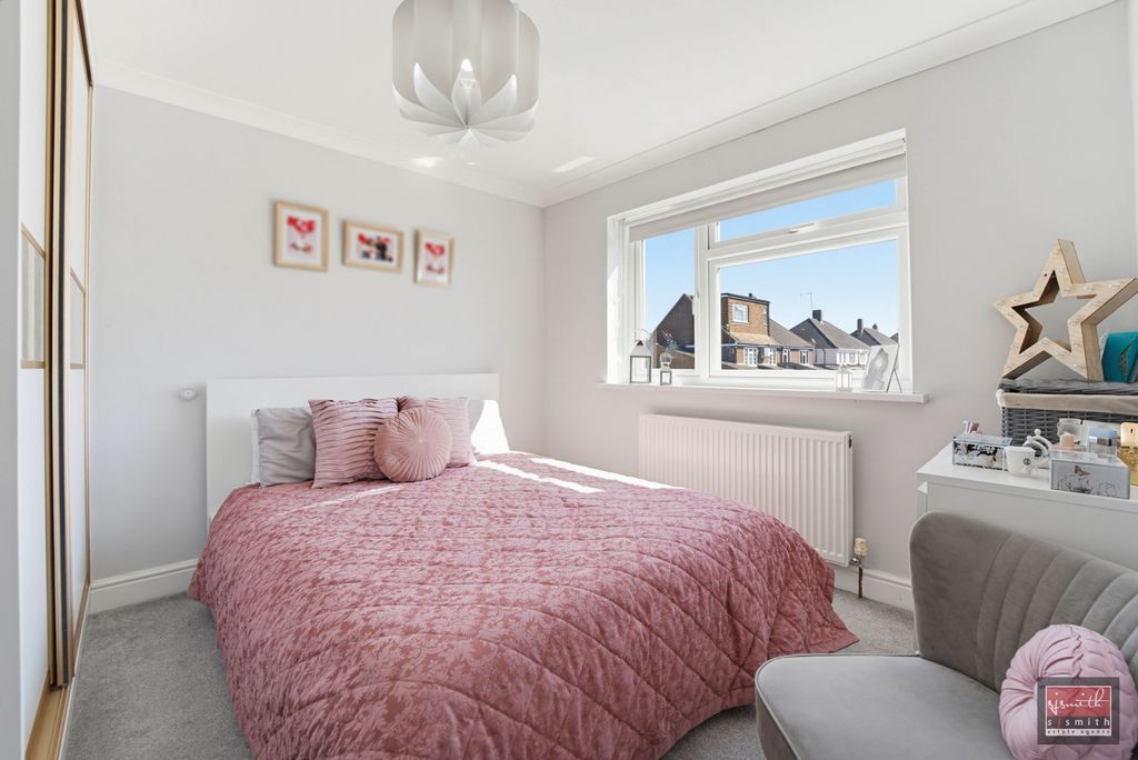 Additional image 4 of 3 bed maisonette for saleGlenfield Road, Ashford TW15