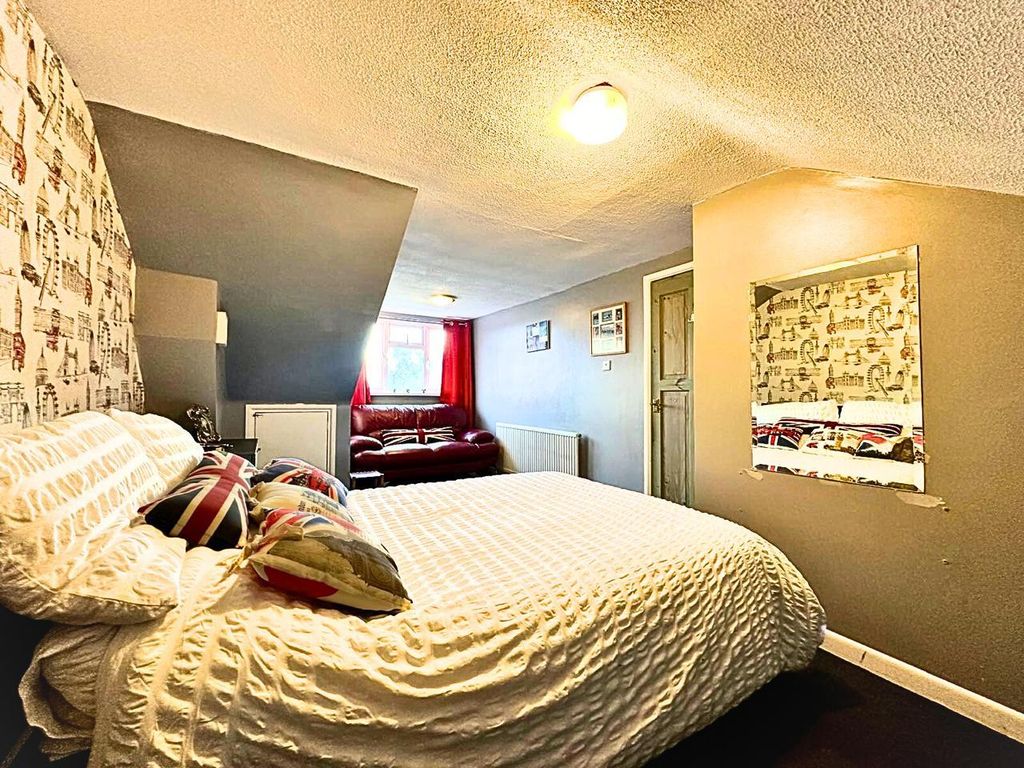 Additional image 26 of 5 bed terraced house for saleGladys Avenue, Portsmouth PO2
