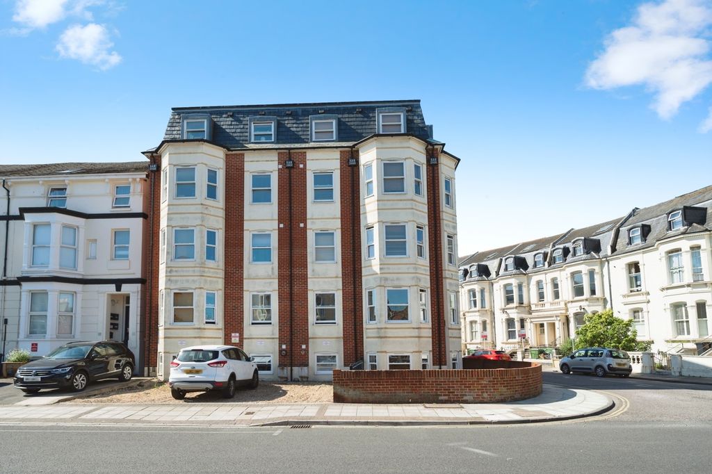 Additional image 4 of 3 bed maisonette for saleAlhambra Road, Southsea, Hampshire PO4
