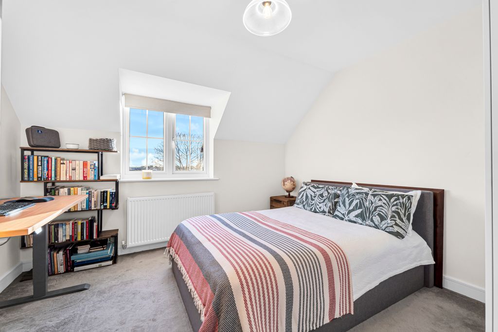 Additional image 4 of 2 bed flat for saleGatehouse Close, Ashford TW15
