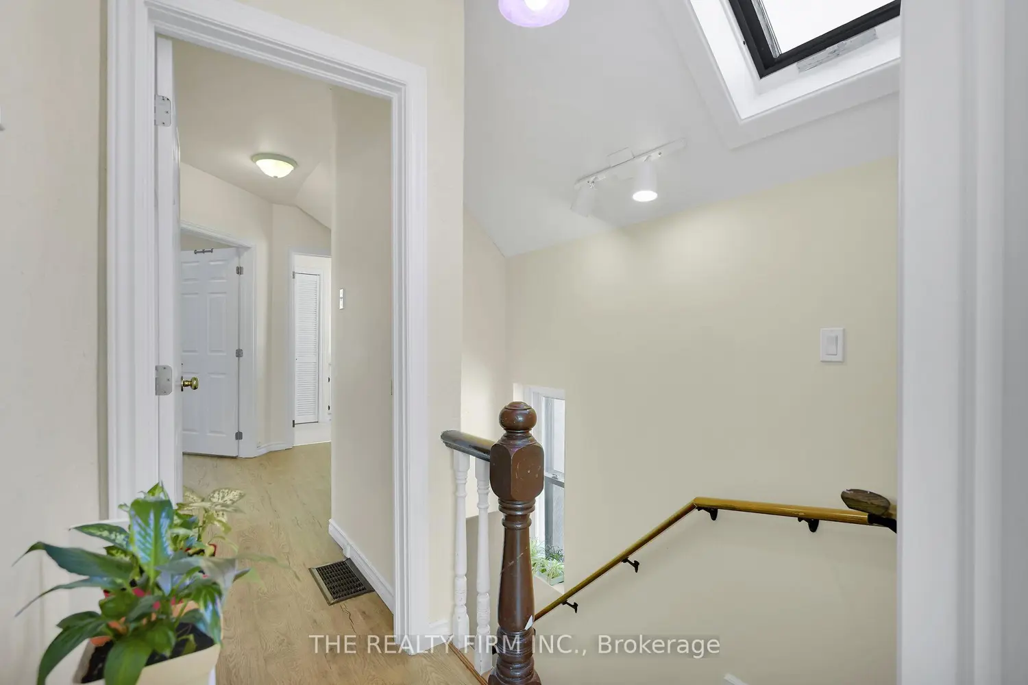 Additional image 10 of 924 Princess Avenue