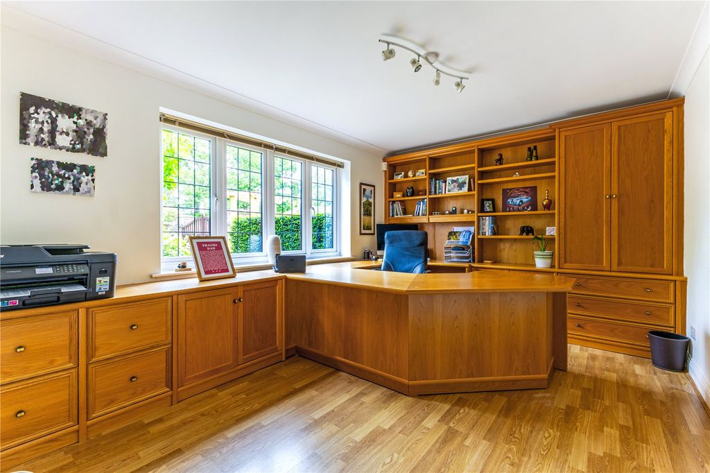 Additional image 12 of 4 bed detached house for saleKiln Ride, Finchampstead, Wokingham RG40