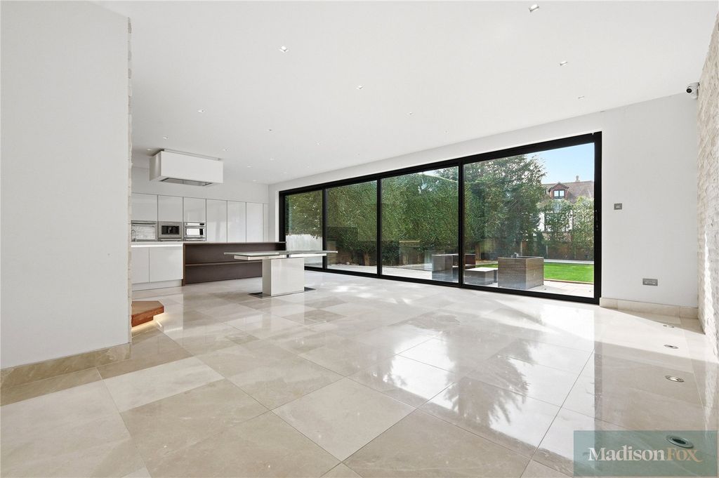Additional image 6 of 5 bed detached house for saleWoodland Way, Woodford Green IG8