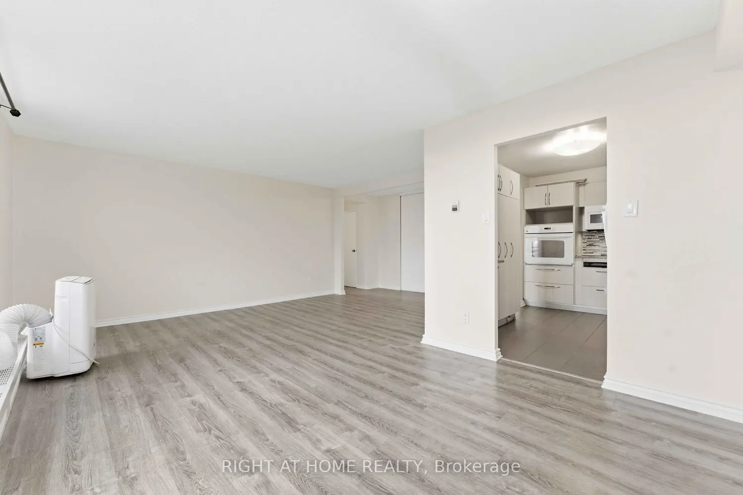 Additional image 9 of 665 Bathgate Drive 311