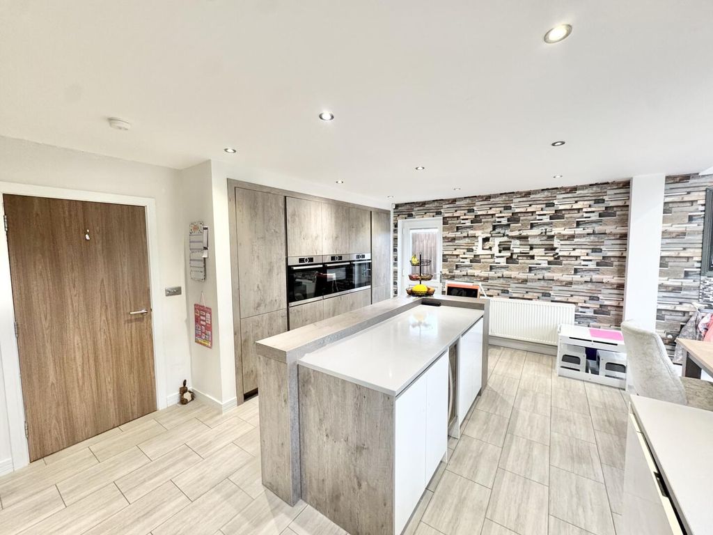 Additional image 6 of 5 bed detached house for saleCranmer Close, Blaby, Leicester LE8