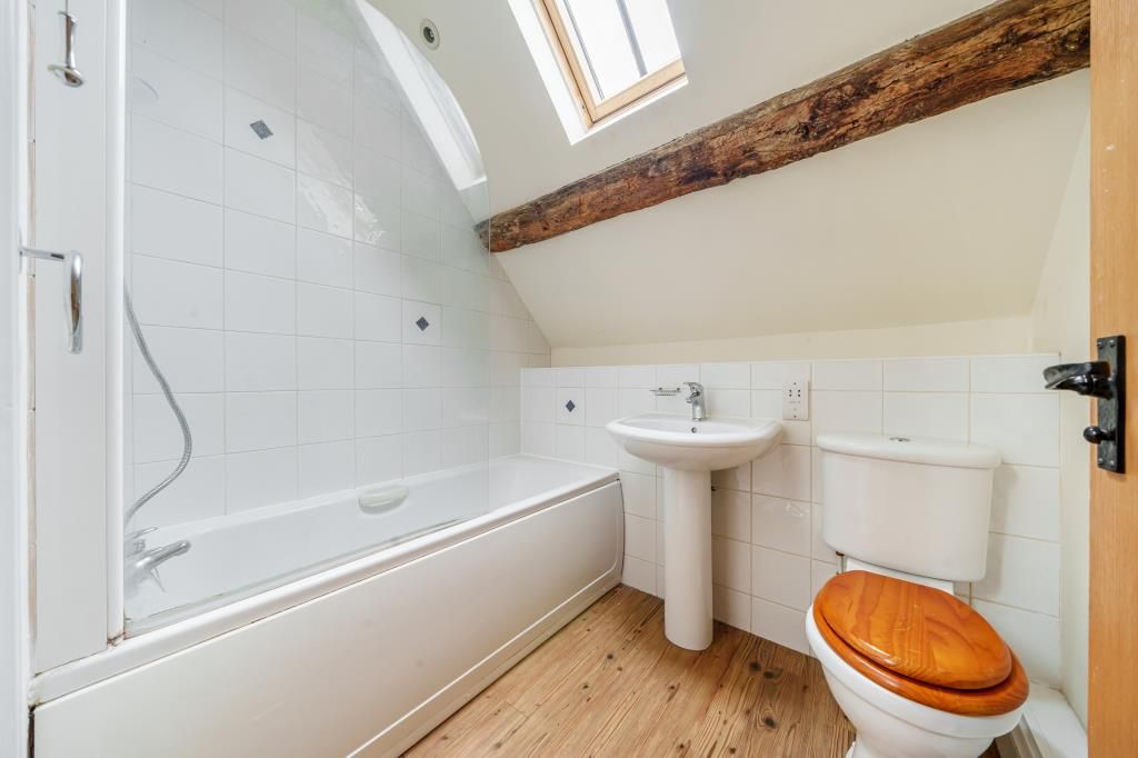 Additional image 8 of 2 bed flat for saleWitney, Oxfordshire OX28