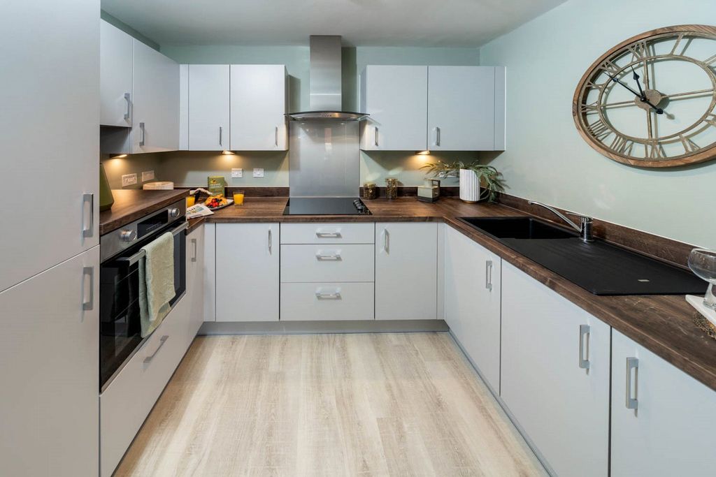 Additional image 4 of 2 bed flat for saleBanister Road, Southampton, Hampshire SO15