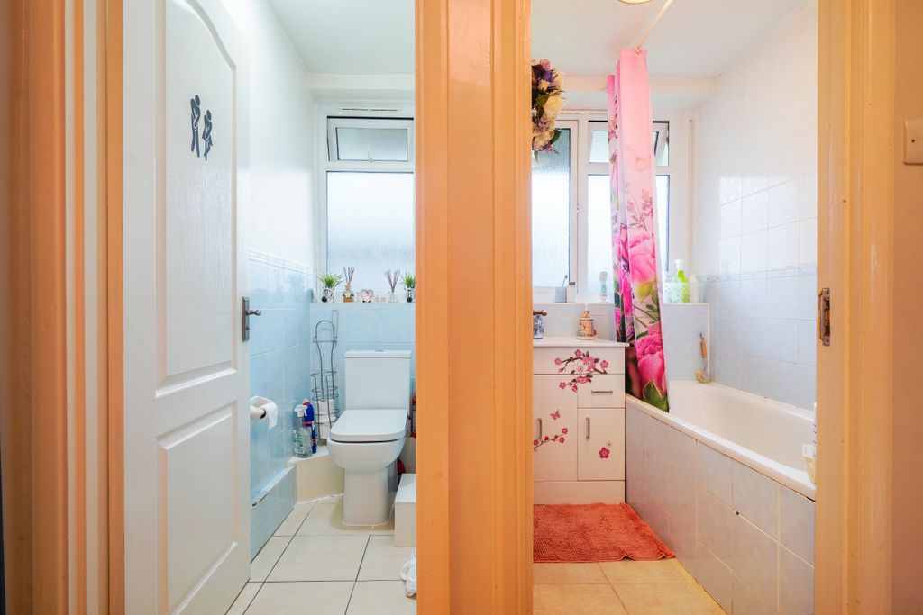 Additional image 9 of 3 bed flat for saleSheephouse Way, New Malden KT3