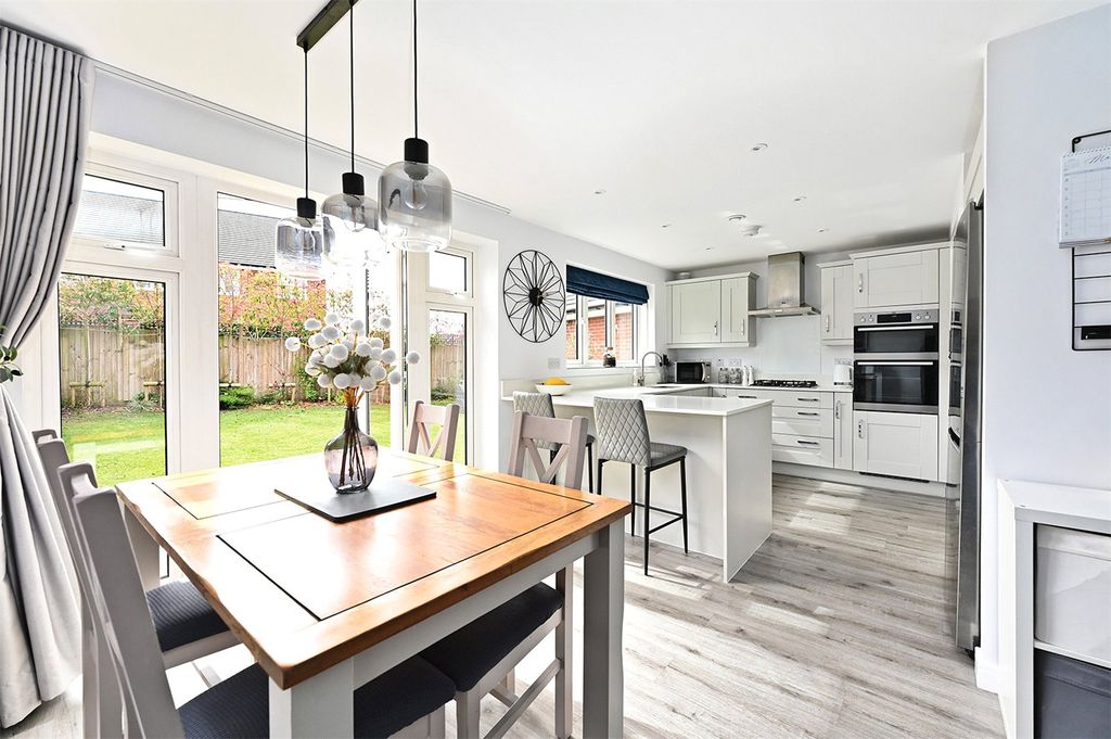 Additional image 2 of 4 bed detached house for saleBunch Grove, Yateley, Hampshire GU46
