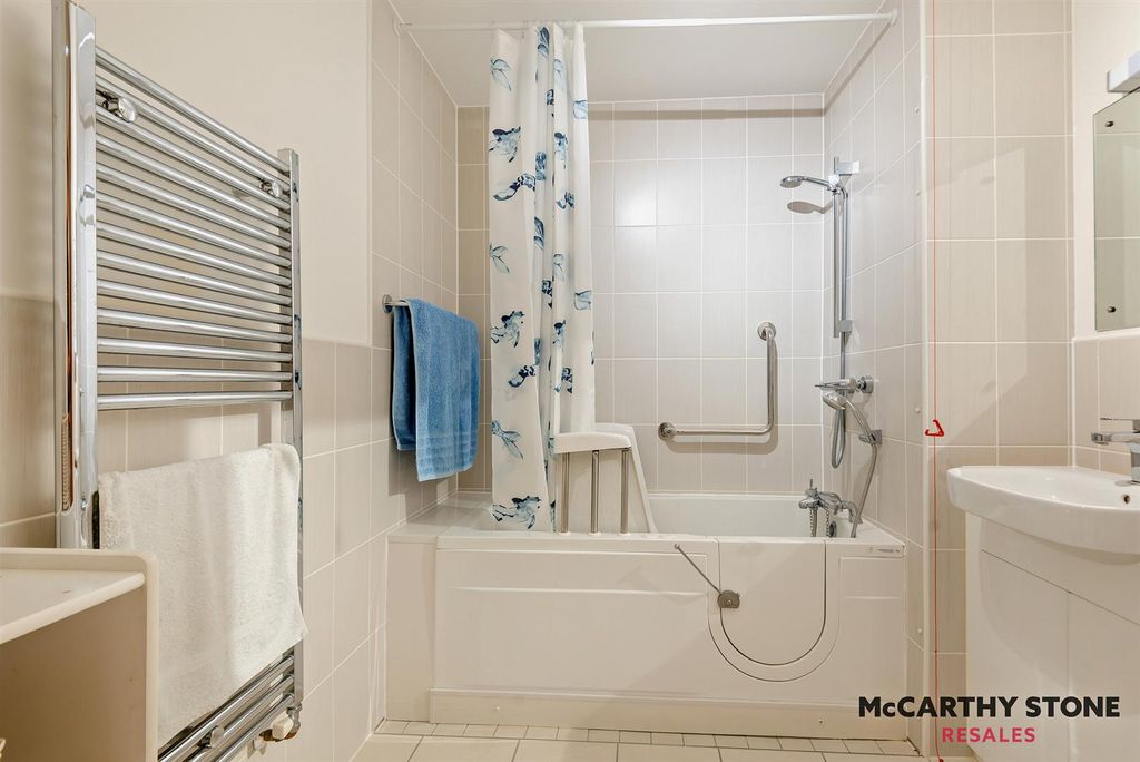 Additional image 6 of 1 bed flat for saleSouth Parade, Southsea, Hampshire PO4