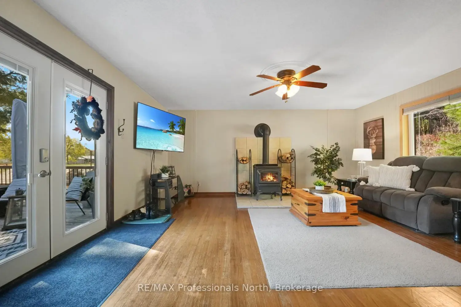 1123 Harcourt Road photo 2