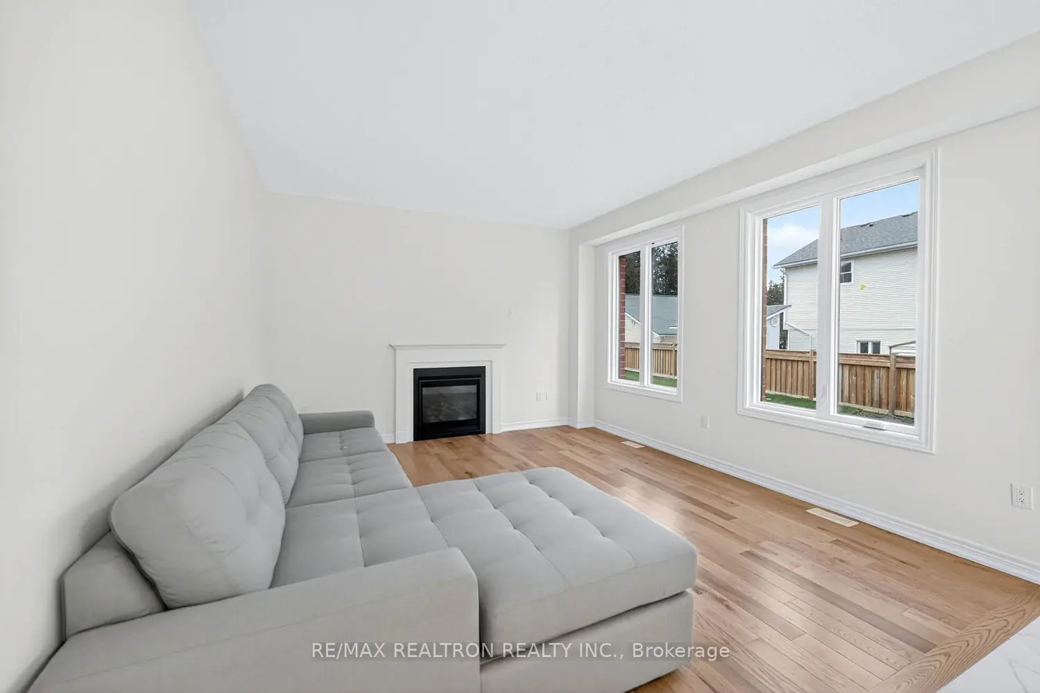 1 Wakefield Boulevard photo 2