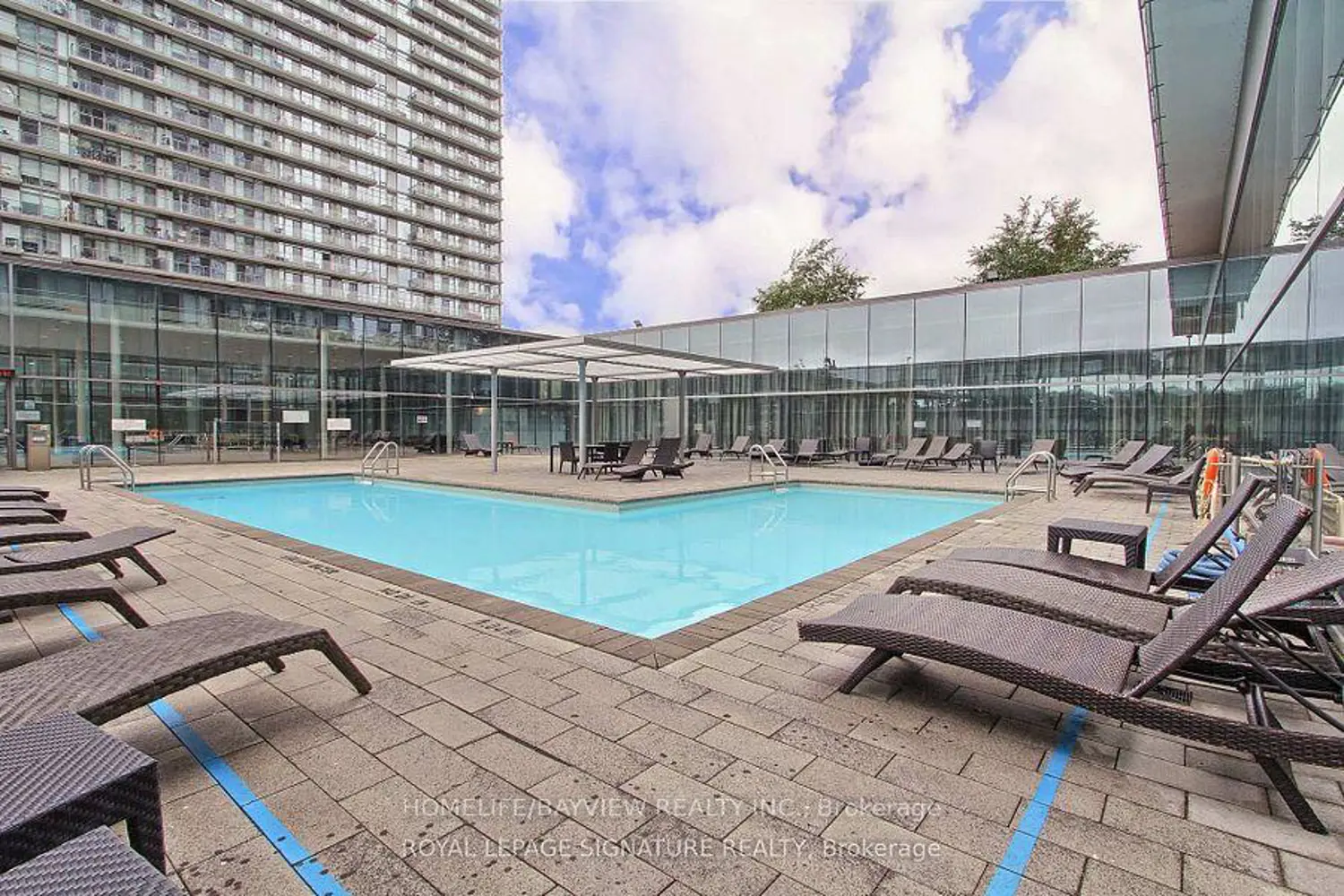 Additional image 5 of 103 The Queensway 806