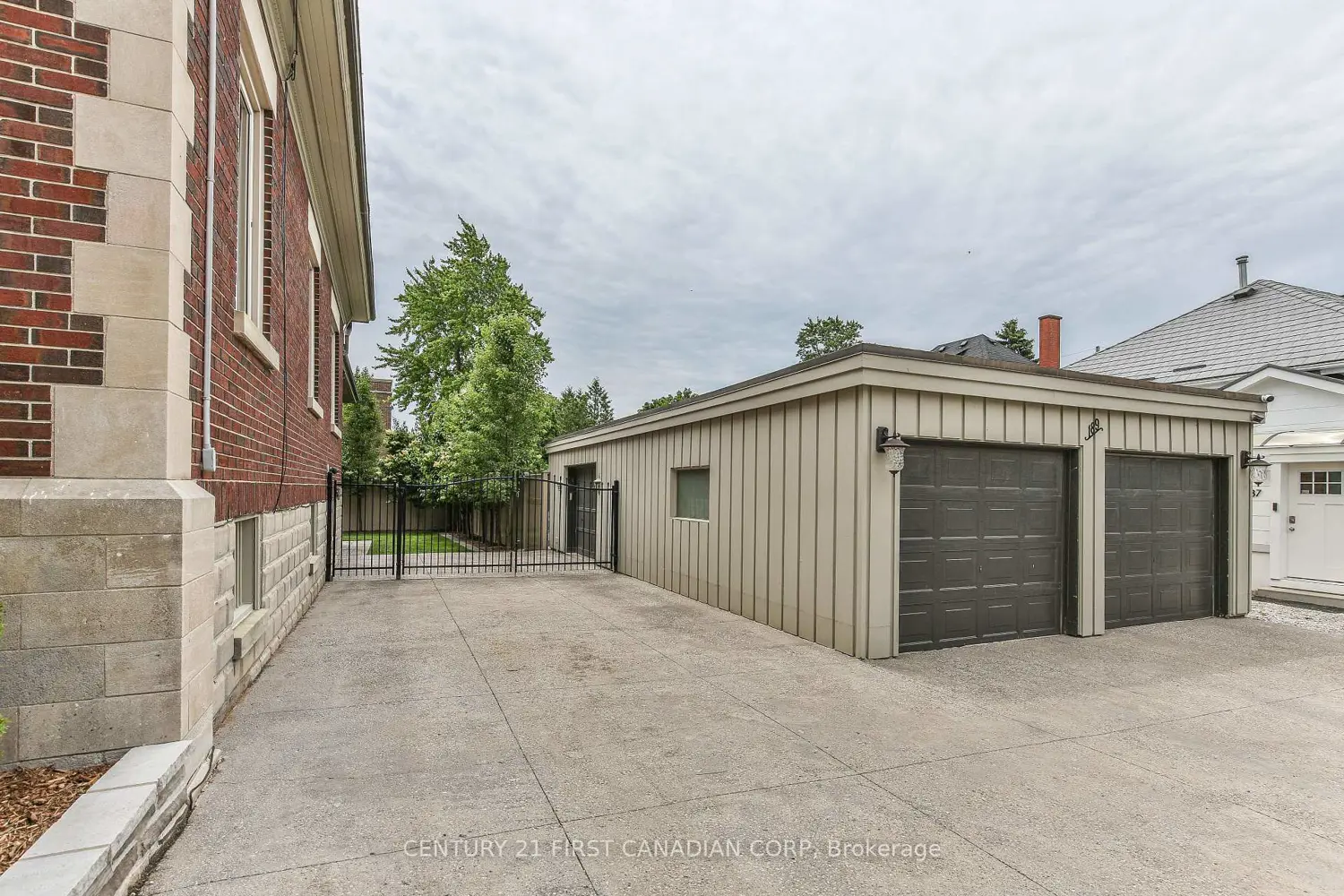 Additional image 3 of 189 College Avenue
