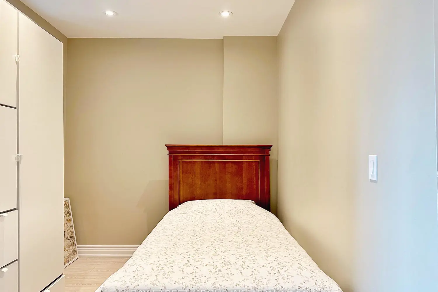 Additional image 15 of 102 Bloor Street 1001