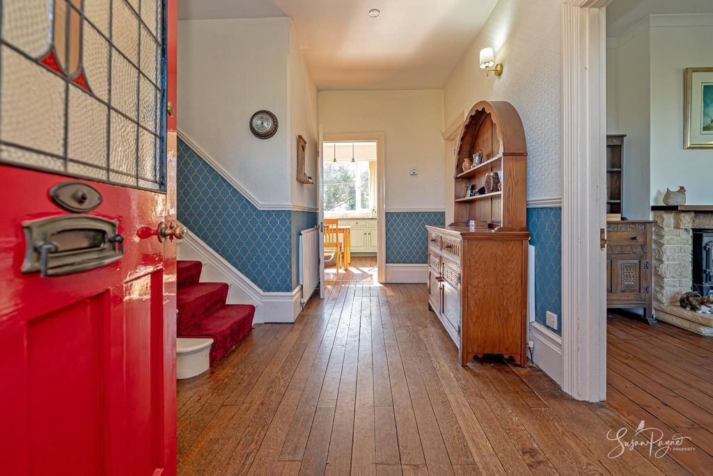 Additional image 6 of 4 bed detached house for saleCalbourne Road, Newport PO30