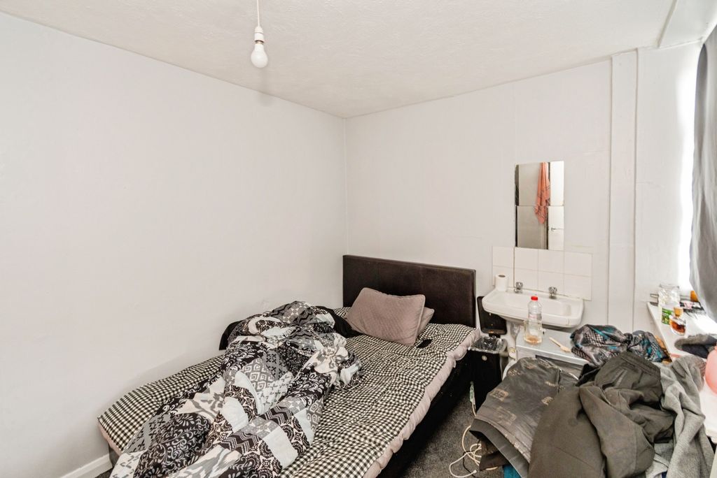 Additional image 14 of 5 bed detached house for saleHolt Road, Southampton, Hampshire SO15