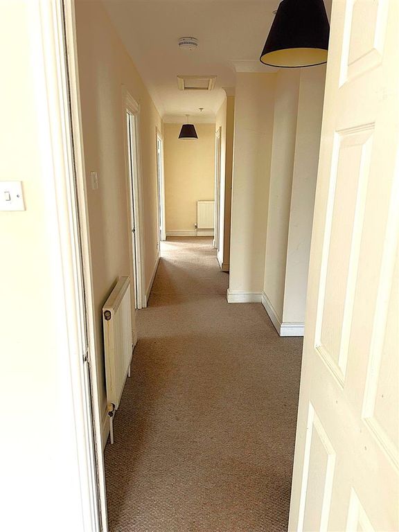 Additional image 9 of 3 bed flat for saleRockingham Road, Cottingham LE16
