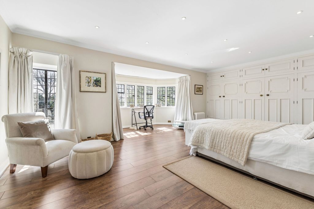 Additional image 2 of 8 bed detached house for saleDanes Hill, Woking GU22
