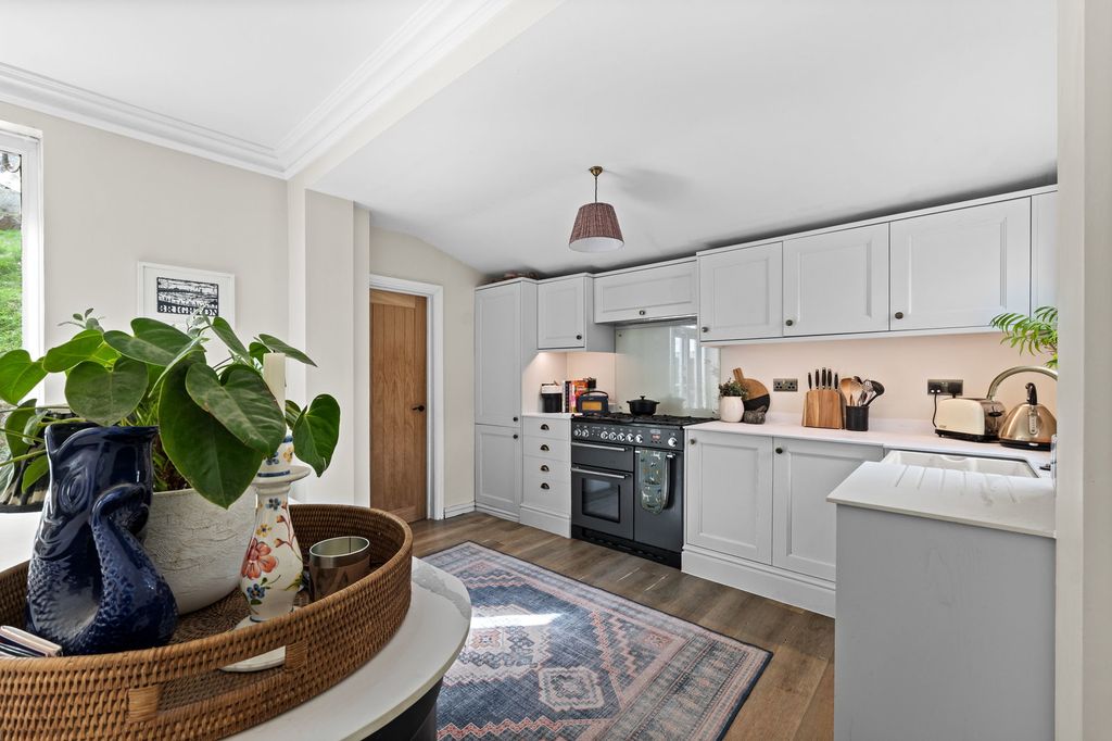 Additional image 7 of 3 bed detached house for saleHilltop Road, Whyteleafe CR3