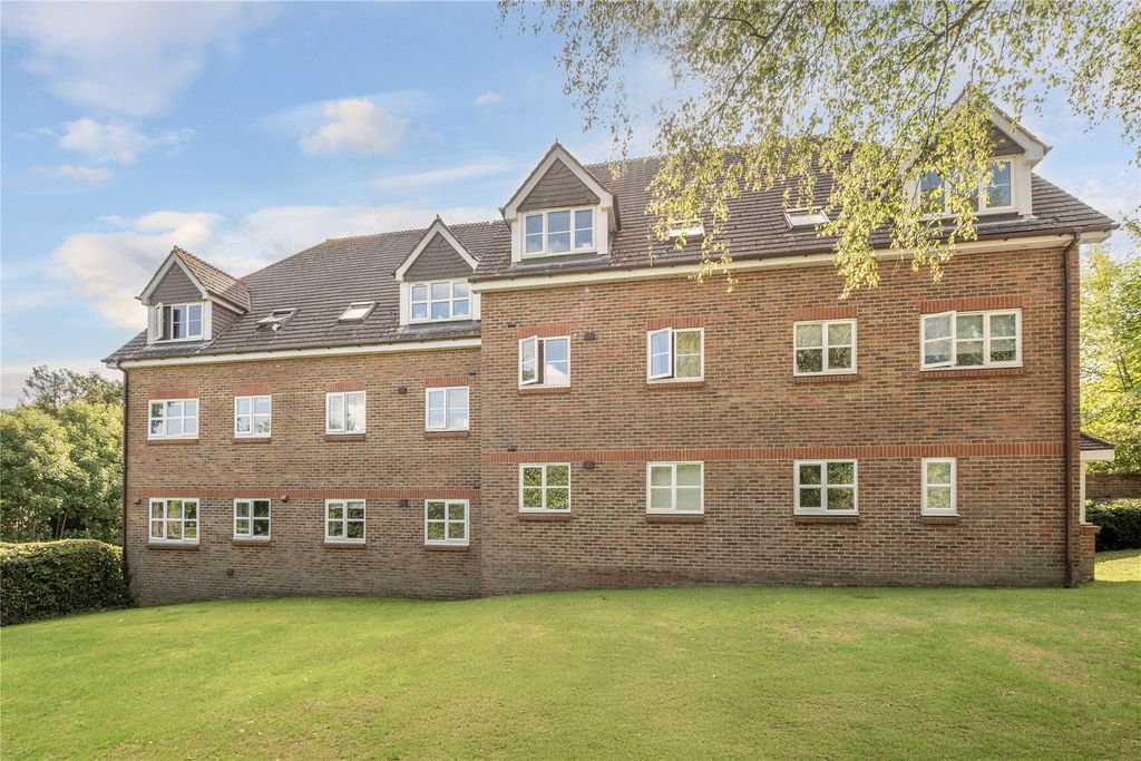 Additional image 12 of 1 bed flat for saleSt Johns, Woking, Surrey GU21
