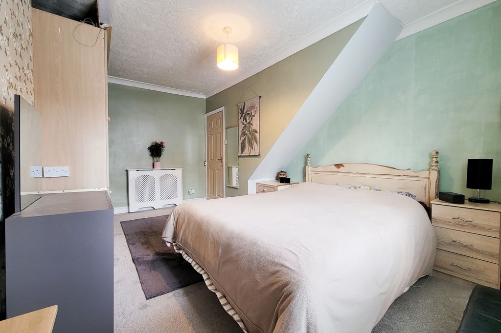 Additional image 11 of 3 bed semi-detached house for saleChestnut Road, Glenfield, Leicestershire LE3