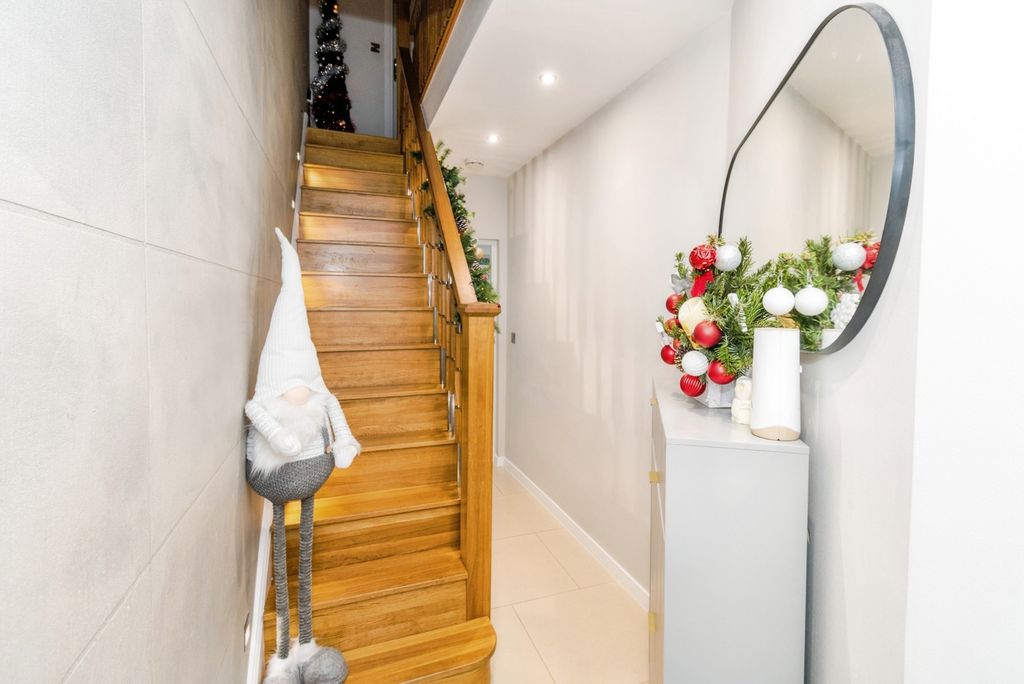 Additional image 17 of 3 bed semi-detached house for saleOsborne Road South, Southampton, Hampshire SO17