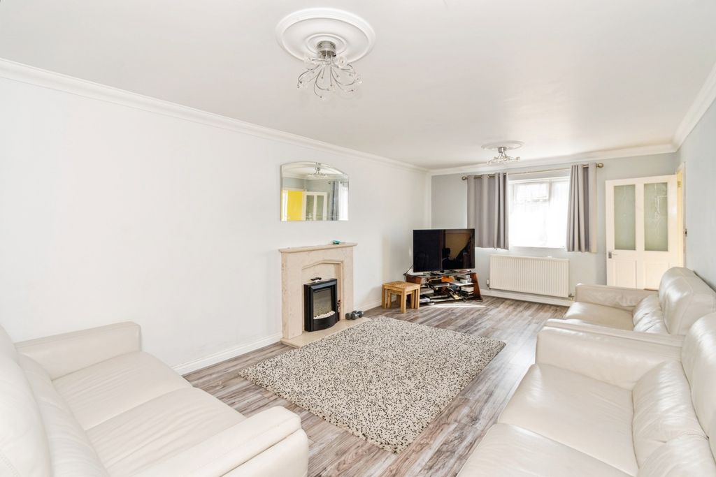 Additional image 2 of 4 bed semi-detached house for saleCoxford Road, Southampton, Hampshire SO16