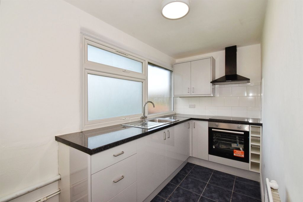 Additional image 3 of 2 bed flat for saleKenilworth Road, Wigston LE18