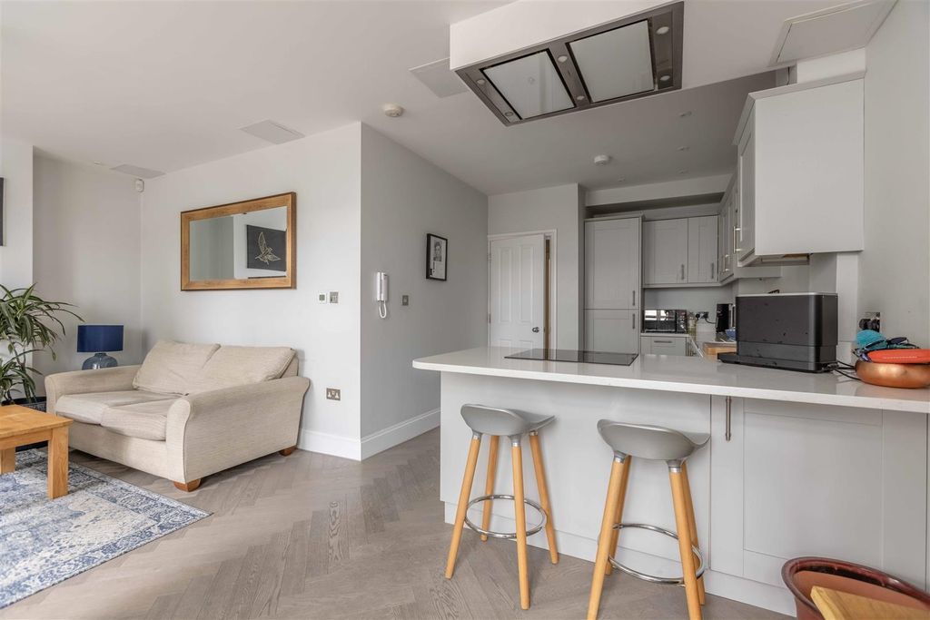 Additional image 6 of 2 bed maisonette for saleSt. Leonards Road, Windsor SL4