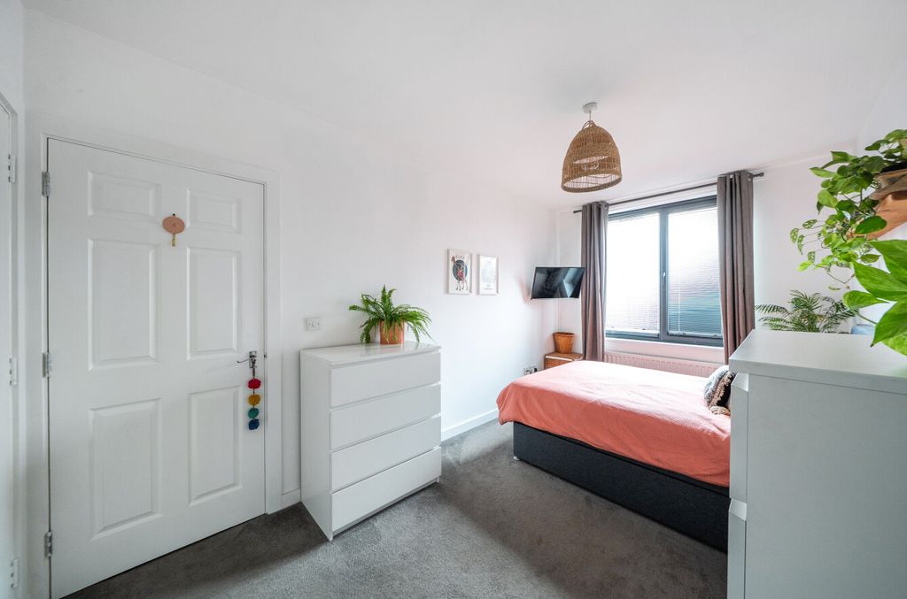 Additional image 7 of 1 bed flat for saleGreensted Court, Godstone Road, Whyteleafe CR3