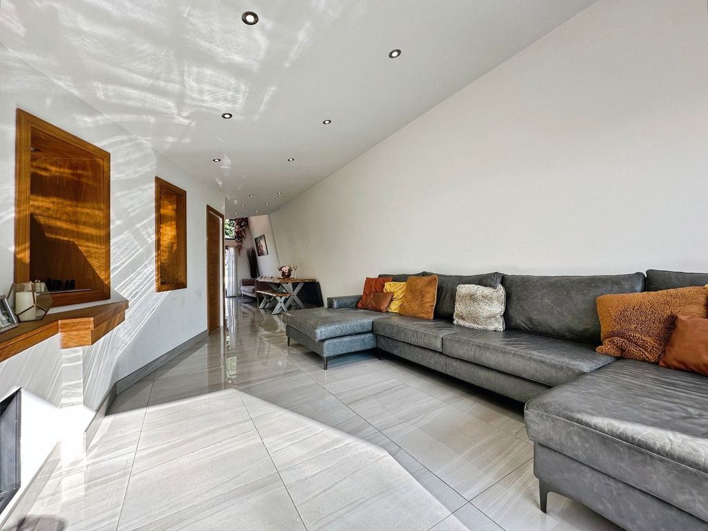 Additional image 13 of 4 bed detached house for saleCheswell Close, Compton, Wolverhampton WV6
