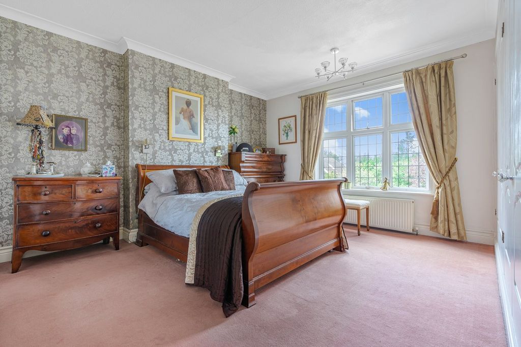 Additional image 7 of 4 bed detached house for saleStation Crescent, Ashford TW15