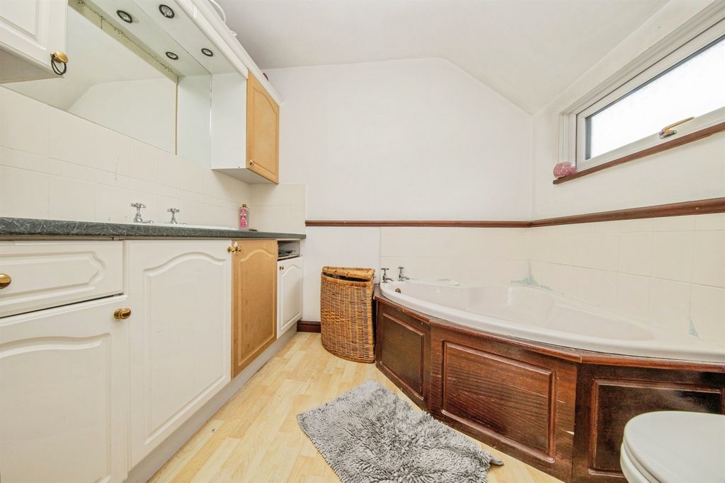 Additional image 13 of 4 bed semi-detached house for saleGrove Road, Woodbridge IP12