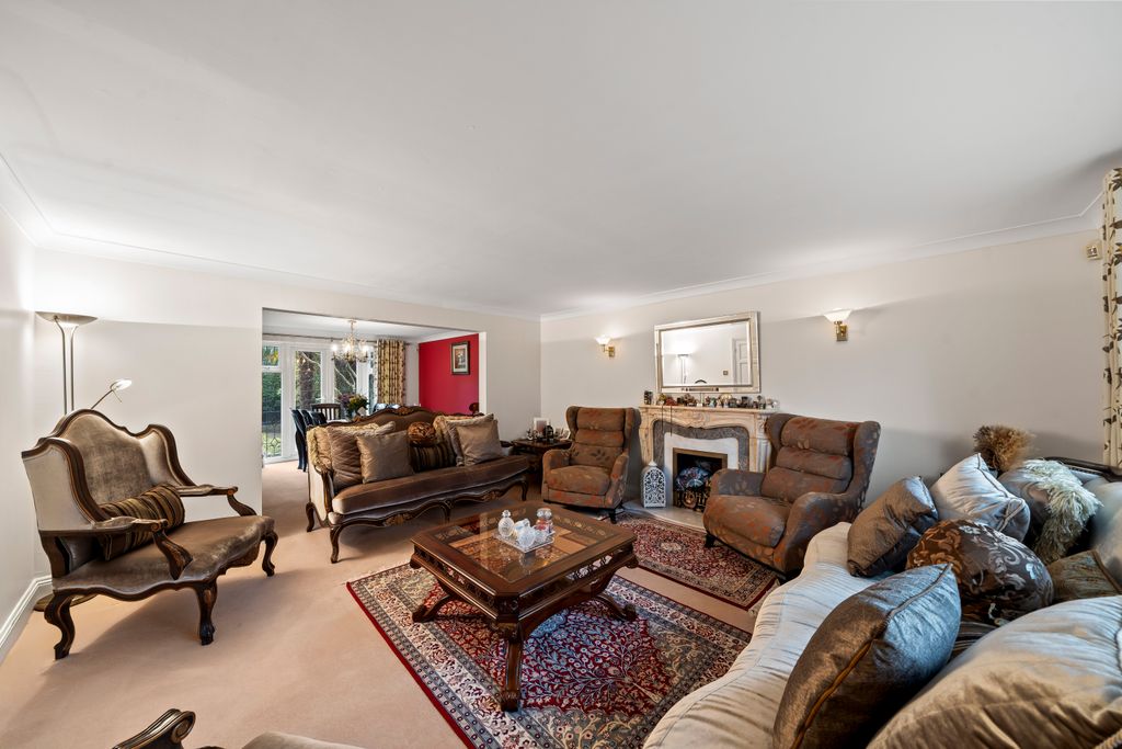 Additional image 5 of 4 bed detached house for saleCleveland Gardens, Worcester Park KT4