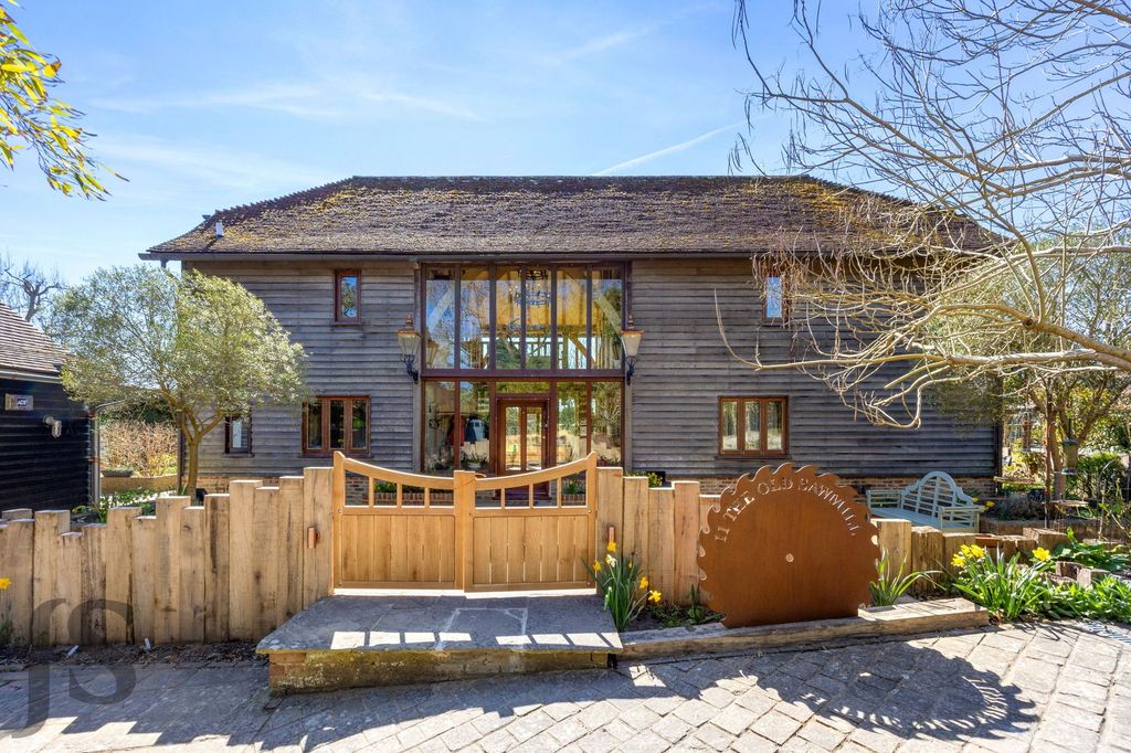 4 bed detached house for saleCastle Goring Way, Worthing BN13