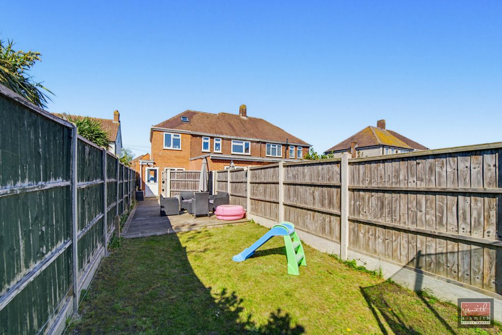 Additional image 3 of 3 bed maisonette for saleGlenfield Road, Ashford TW15