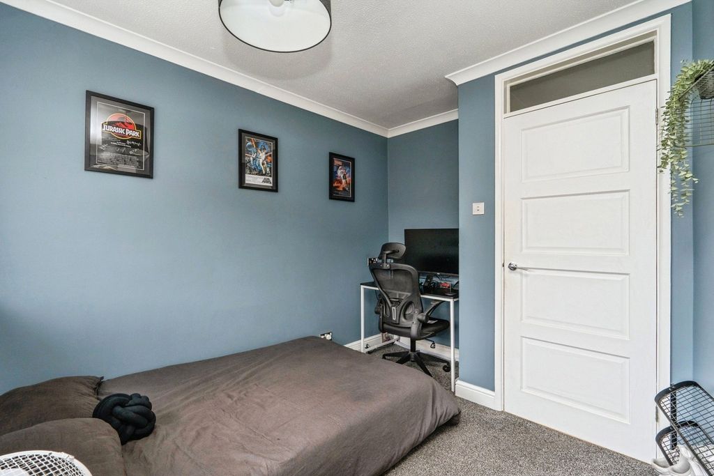 Additional image 15 of 3 bed semi-detached house for saleGodwit Road, Southsea, Hampshire PO4