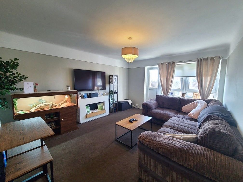 Additional image 2 of 2 bed flat for saleWimpson Lane, Southampton SO16