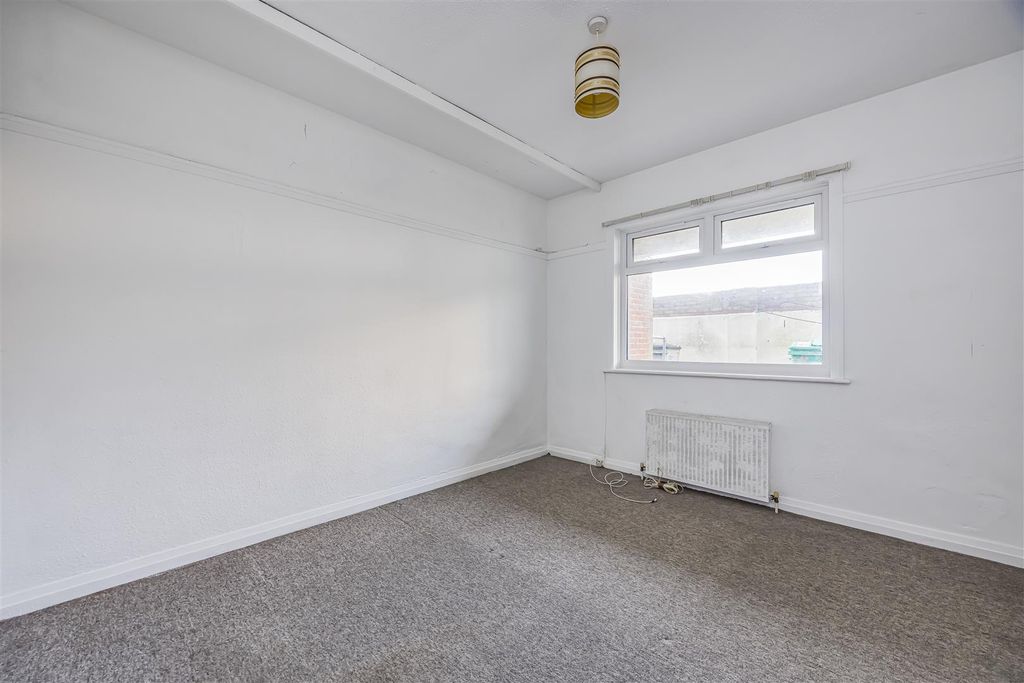Additional image 9 of 2 bed flat for saleLondon Road, Portsmouth PO2