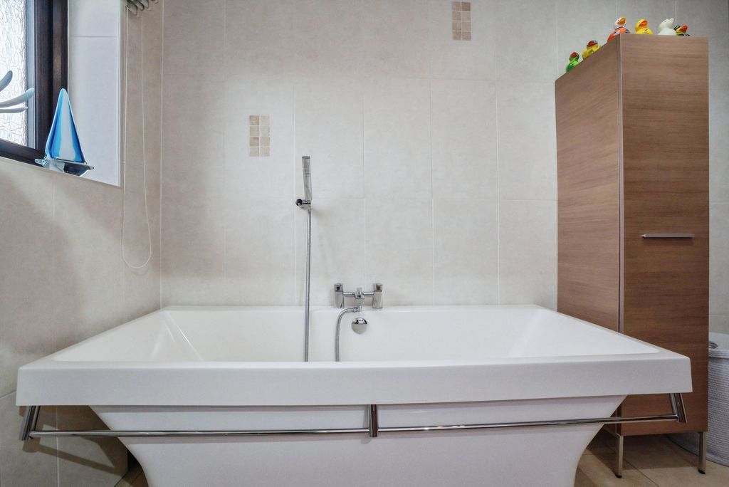 Additional image 36 of 4 bed detached house for saleHough Green Road, Widnes WA8