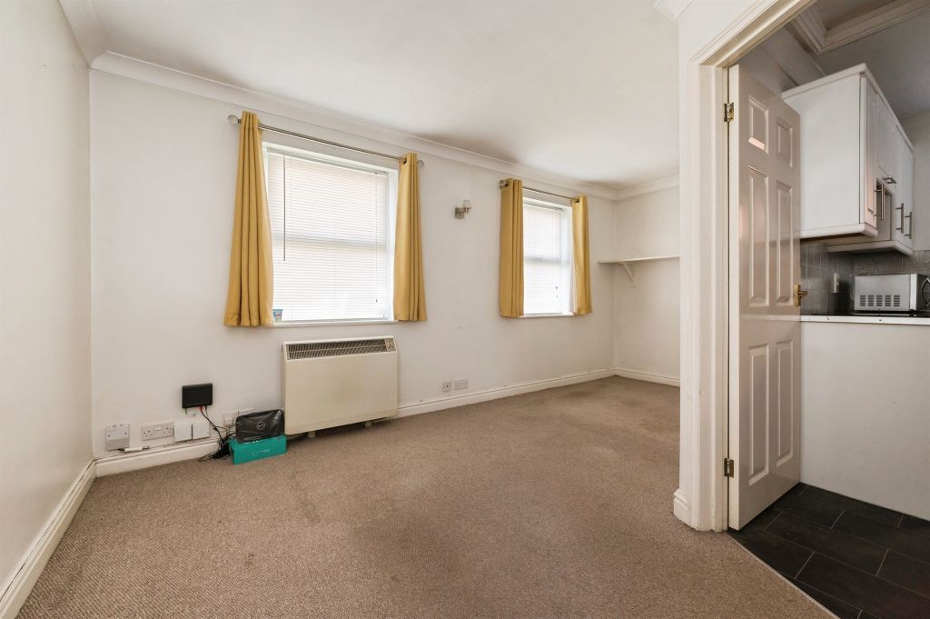 Additional image 3 of 1 bed maisonette for saleWinchester Road, Southampton SO16