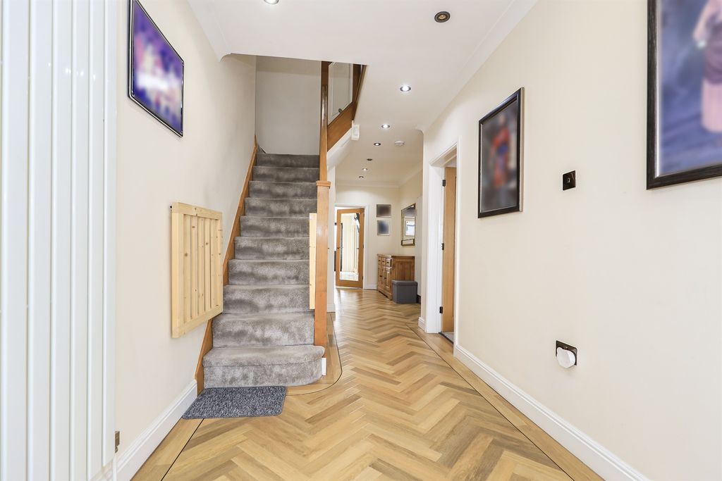 Additional image 13 of 4 bed semi-detached house for saleHonor Avenue, Goldthorn Park, Wolverhampton WV4