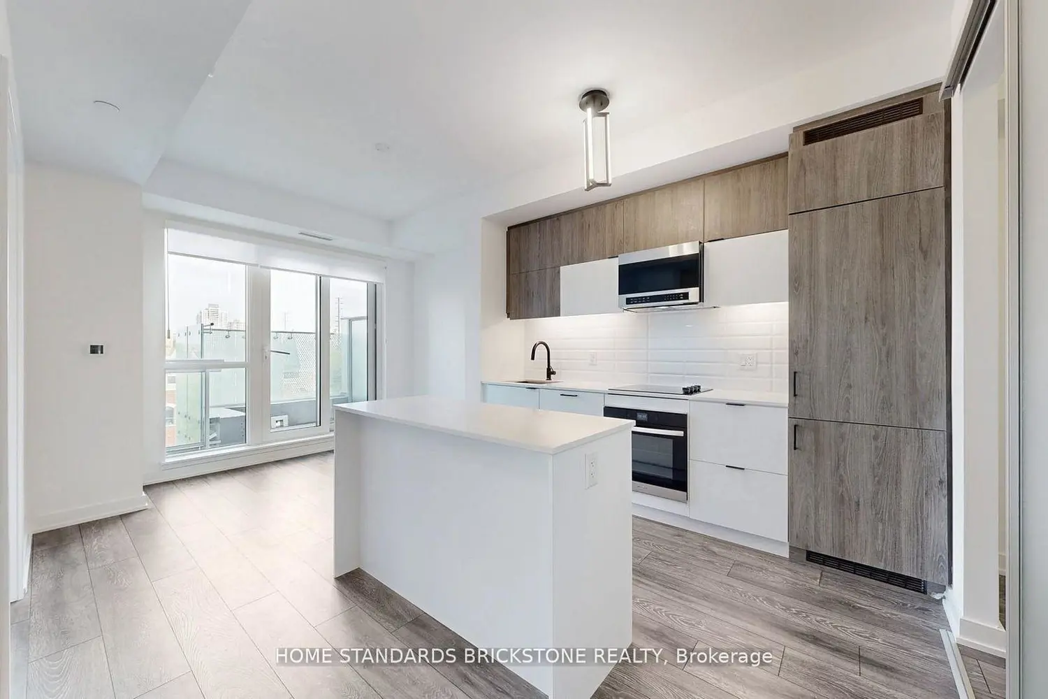 Additional image 5 of 8888 Yonge Street 321
